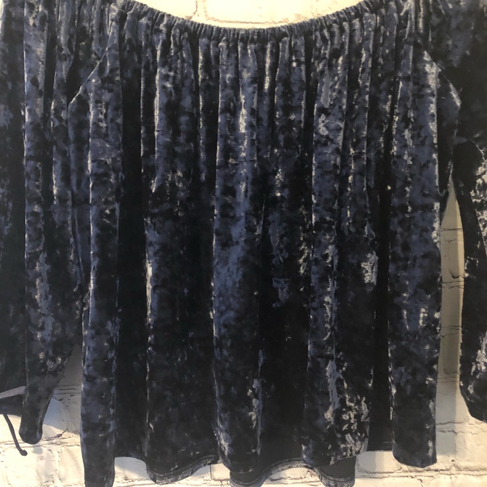 ❤️ American Eagle Off Shoulder Crop Velvet Top - Picture 5 of 7